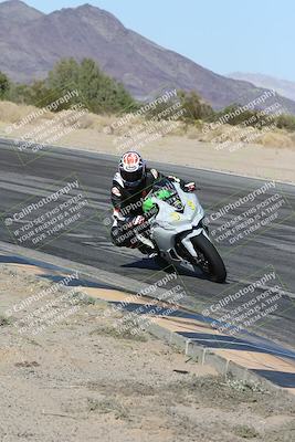 media/Dec-01-2025-Moto Forza (Mon) [[2daa91e15f]]/2-Intermediate Group/Session 4 (Turn 10 Inside)/